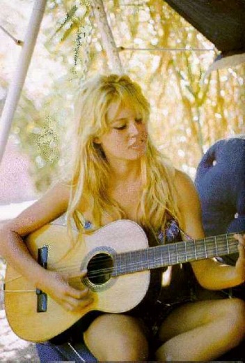 bardot122.jpg